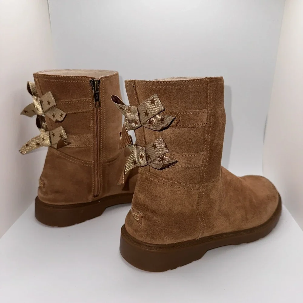 UGG Bailey Bow Boots Kids‎ 5 Tall Chestnut Suede Tillee Star Ribbon Warm Sherpa